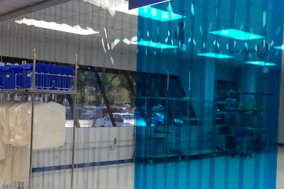 Штора ПВХ морозостойкая 300, цветная, гладкая