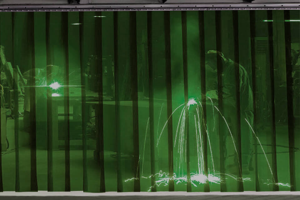 Использование раздвижных систем в производственных ограждения